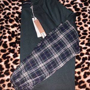 Green fluffy sleeve top